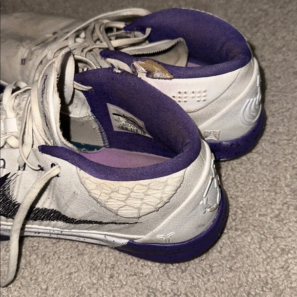 Nike Kobe Bryant White Purple Mids main image 6